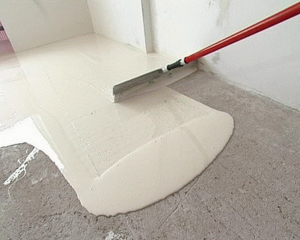 выровнять бетонный пол