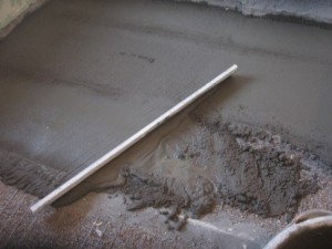 заливка бетонного пола в квартире